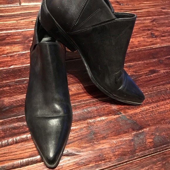 Kylie and Kendall real leather booties - Picture 3 of 5